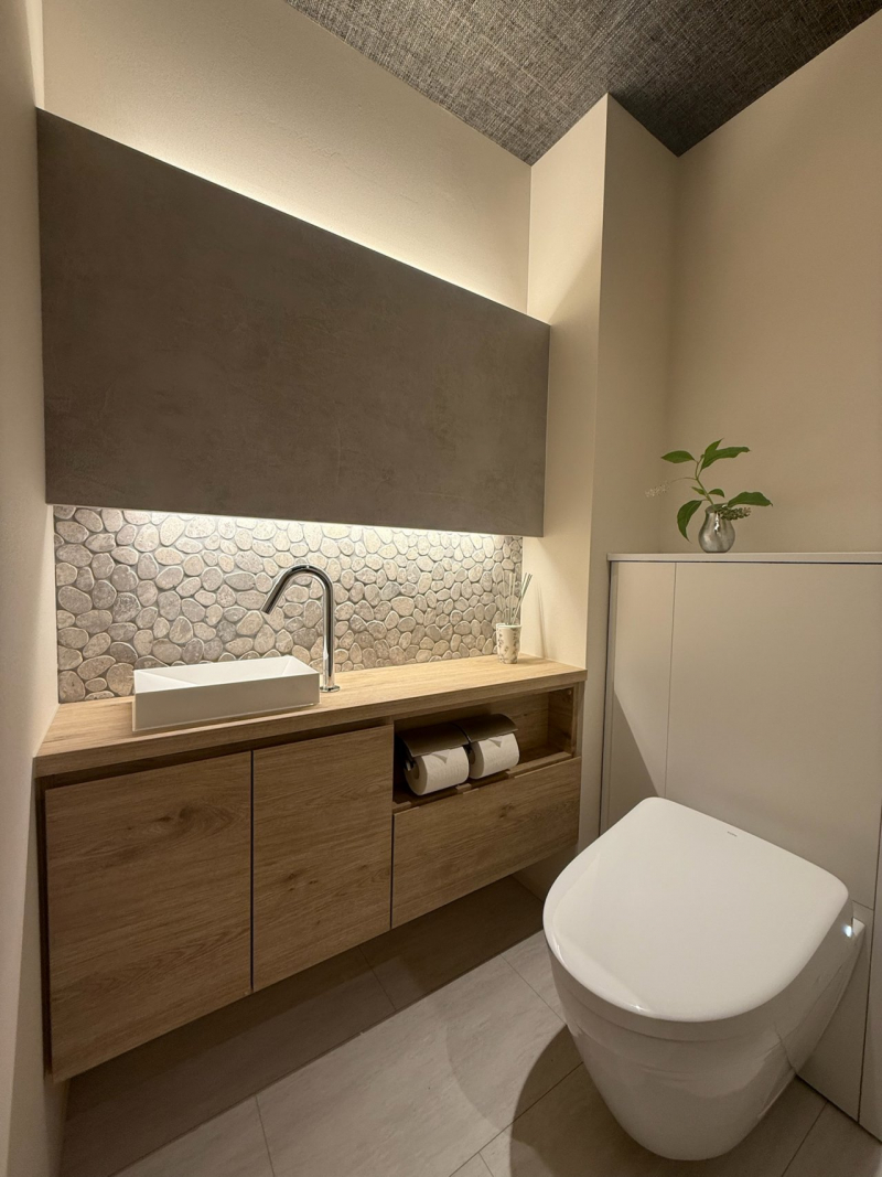 8.レストルーム